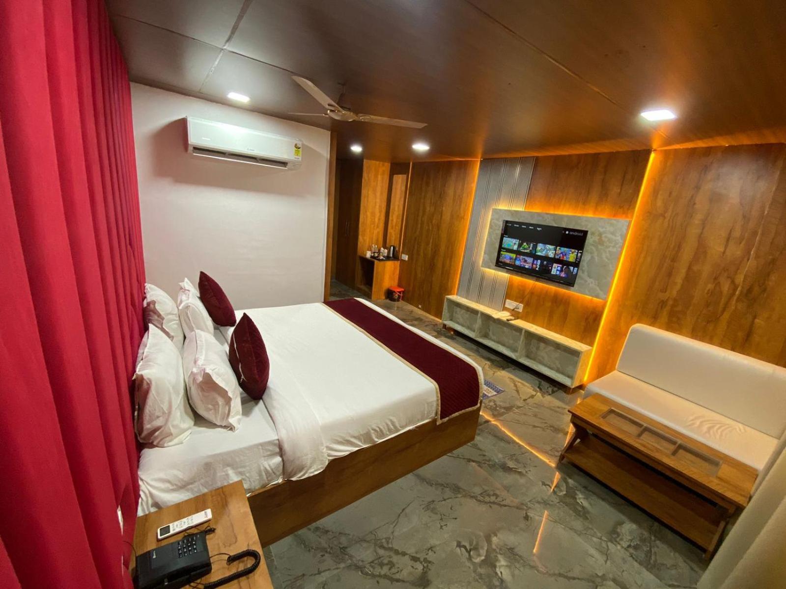 Rich Grand Hotel Agra  Ngoại thất bức ảnh